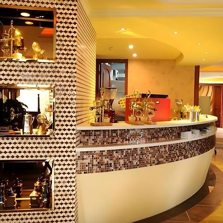 Chengdu French Theme Gold Palace Εξωτερικό φωτογραφία