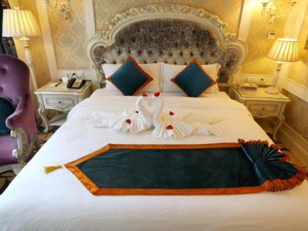 Chengdu French Theme Gold Palace Εξωτερικό φωτογραφία