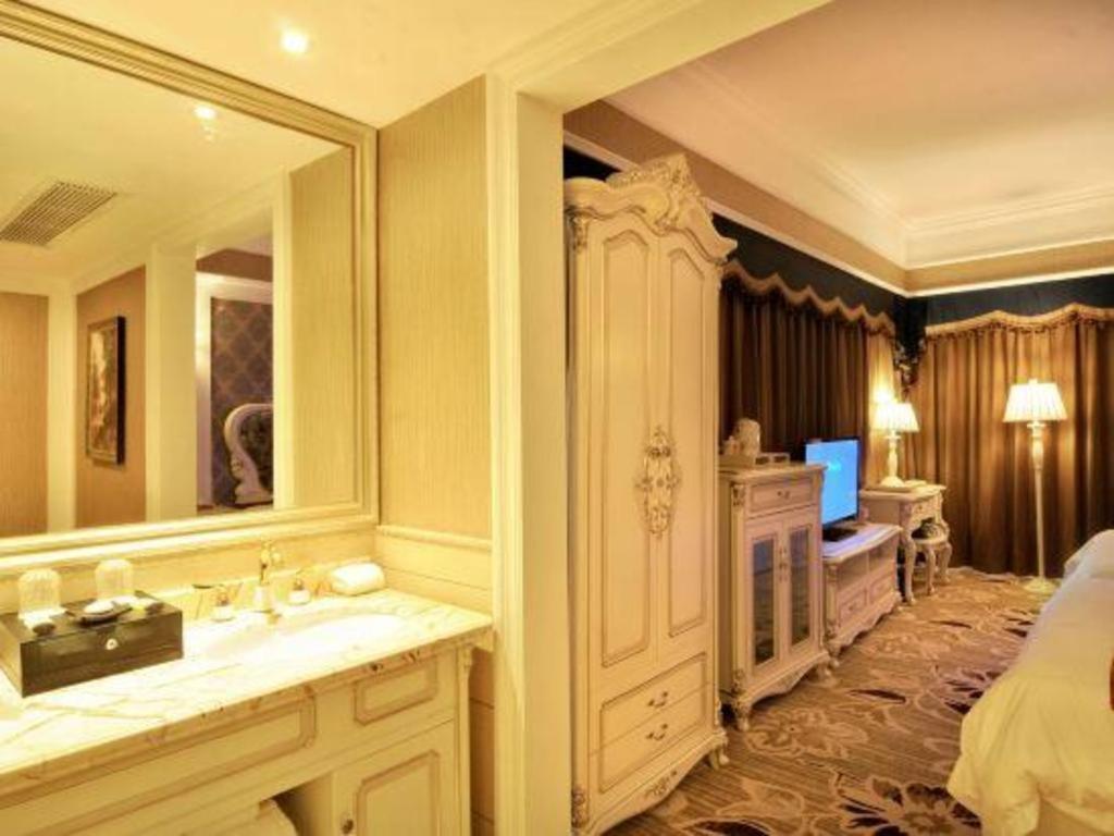 Chengdu French Theme Gold Palace Εξωτερικό φωτογραφία