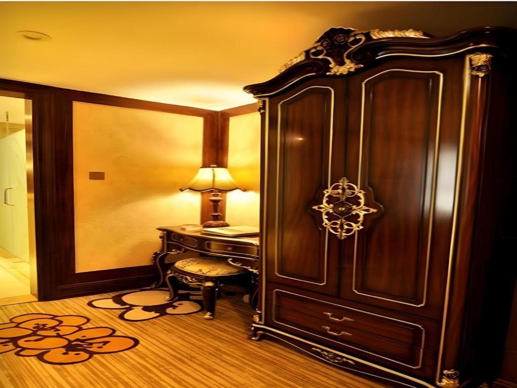 Chengdu French Theme Gold Palace Εξωτερικό φωτογραφία