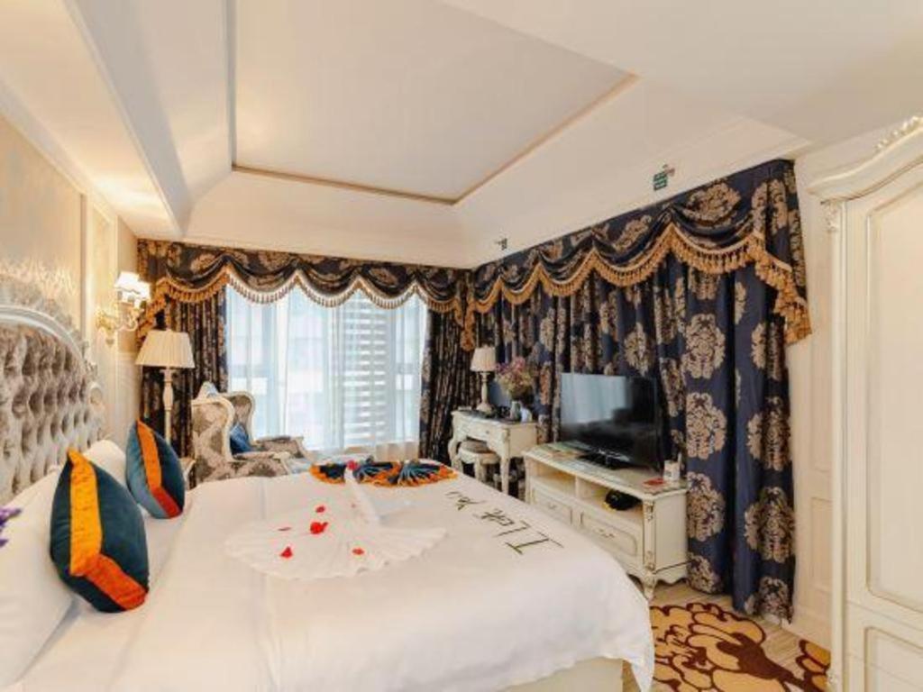Chengdu French Theme Gold Palace Εξωτερικό φωτογραφία