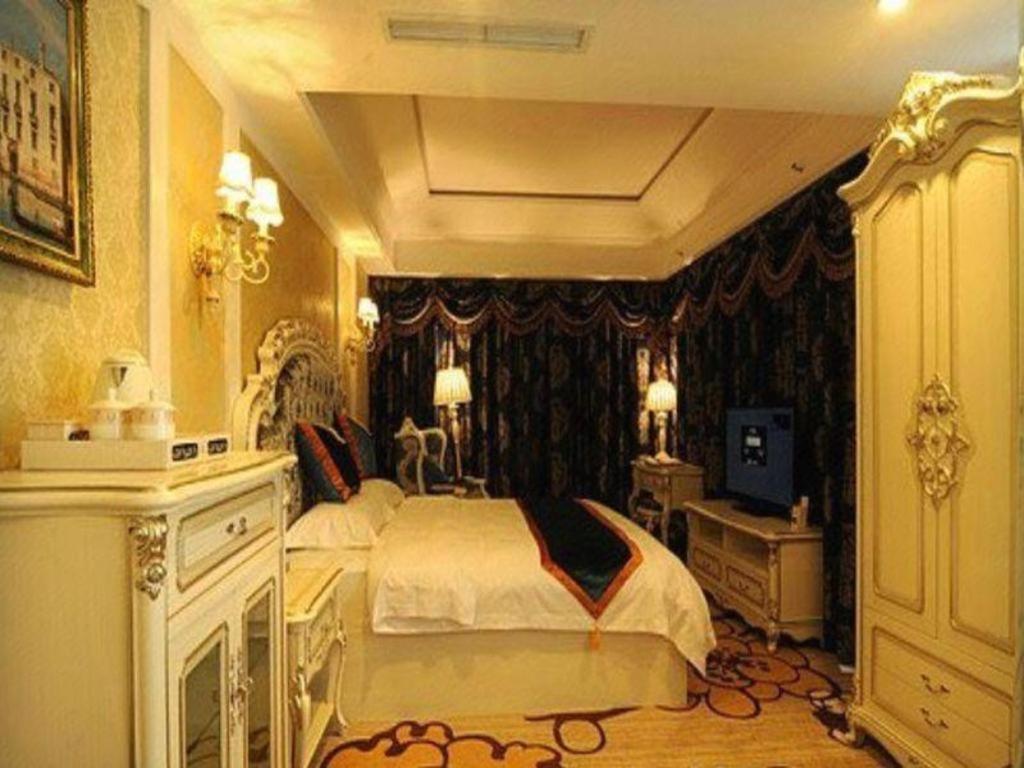 Chengdu French Theme Gold Palace Εξωτερικό φωτογραφία