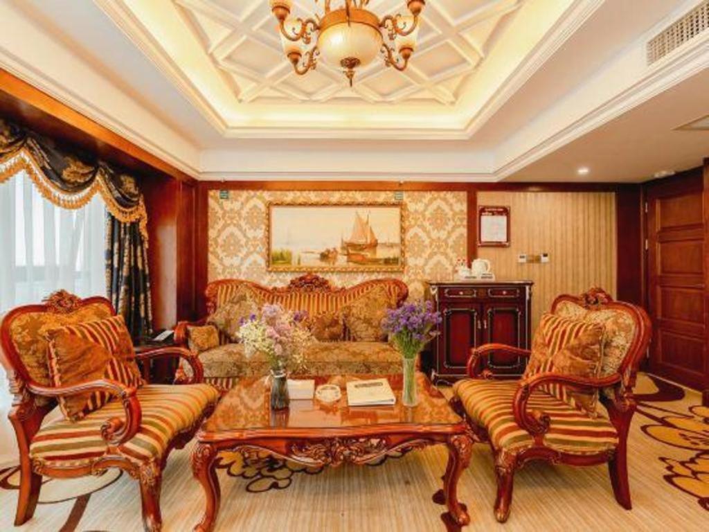 Chengdu French Theme Gold Palace Εξωτερικό φωτογραφία