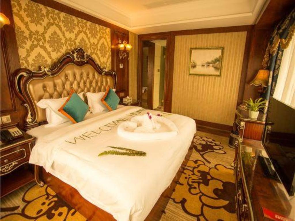 Chengdu French Theme Gold Palace Εξωτερικό φωτογραφία